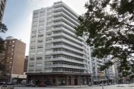 Vivienda Apartementos Lincoln y Vogar, arq. FERNÁNDEZ LAPEYRADE, 1948-1956, Montevideo, Foto: Silvia Montero 2015