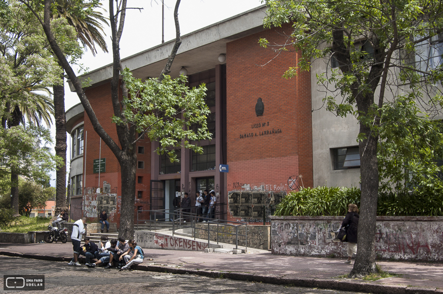 Liceo Dámaso A. Larrañaga, arq. SCHEPS José Dir. Gral Arq. Mº Obras Públicas, 1951-1956, Montevideo, Foto: Verónica Solana 2010