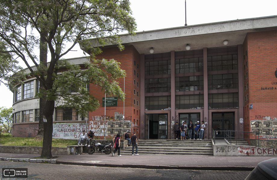 Liceo Dámaso A. Larrañaga, arq. SCHEPS José Dir. Gral Arq. Mº Obras Públicas, 1951-1956, Montevideo, Foto: Verónica Solana 2010