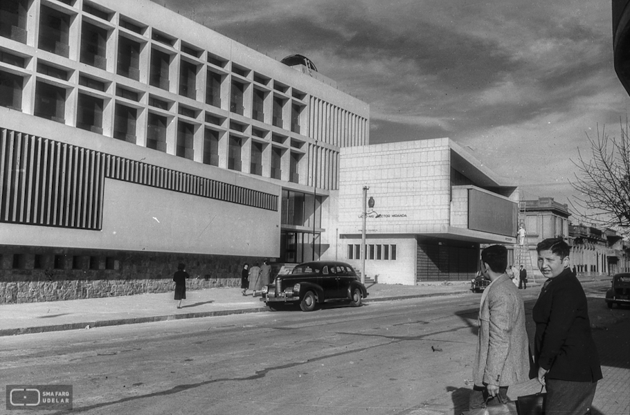 Liceo No 2 Hector Miranda, arqs. ACOSTA E., BRUM H., CARERI C., STRATTA A., 1956, Montevideo, Foto: Archivo SMA- digitalizac. Danae Latchinian 2014