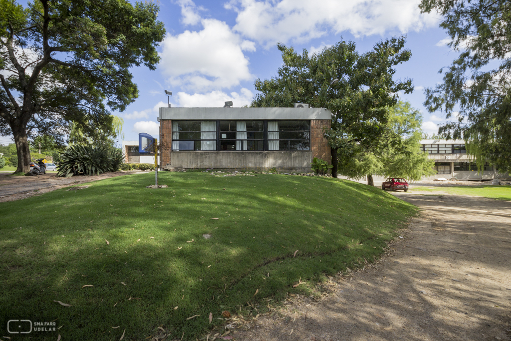 Liceo Nueva Helvecia, s/d Direccción gral. de Arquitectura MOP, Nueva Helvecia, Colonia, Uruguay, 1965. Foto Nacho Correa 2014