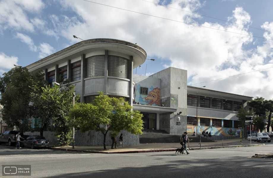 Liceo No 4 Juan Zorrilla de San Martin, arq. DANERS Pedro, 1945, Montevideo,  Foto: Andrea Sellanes 2014