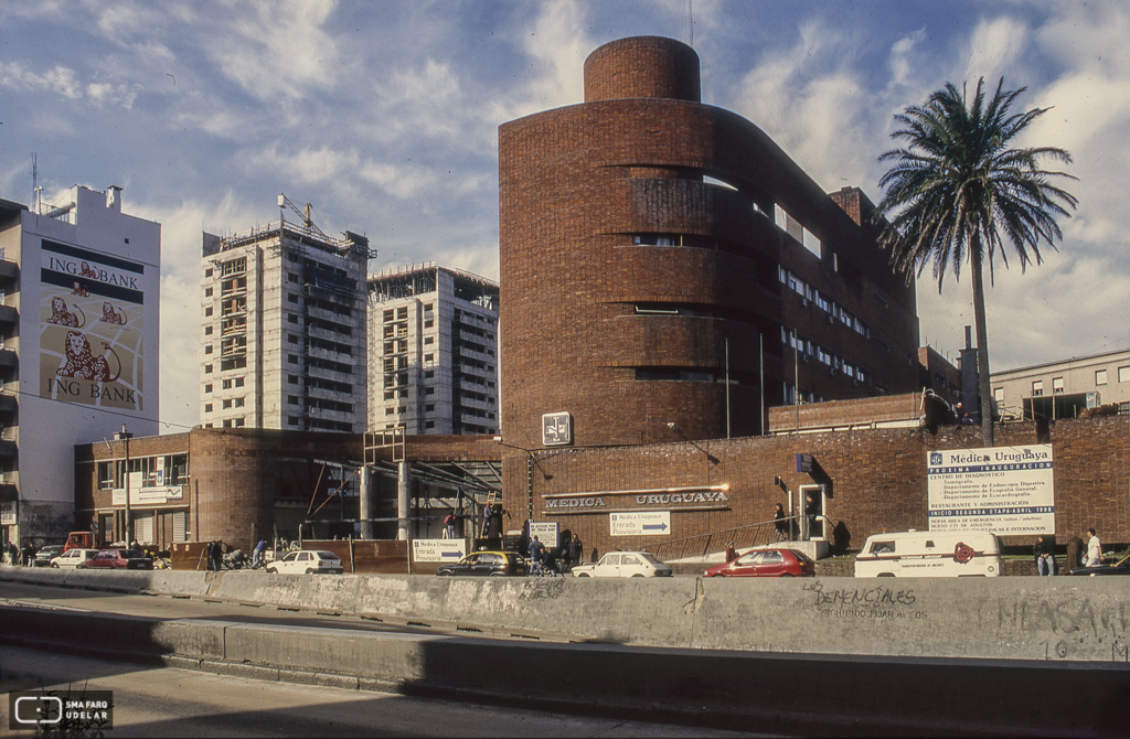 Sanatorio Médica Uruguaya, Arqs. CHAPPE Walter y POZZI Adolfo, 1976, Montevideo, foto: Danaé Latchinian 1998