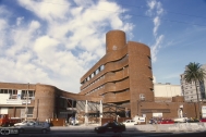 Sanatorio Médica Uruguaya, Arqs. CHAPPE Walter y POZZI Adolfo, 1976, Montevideo, foto: Danaé Latchinian 1998