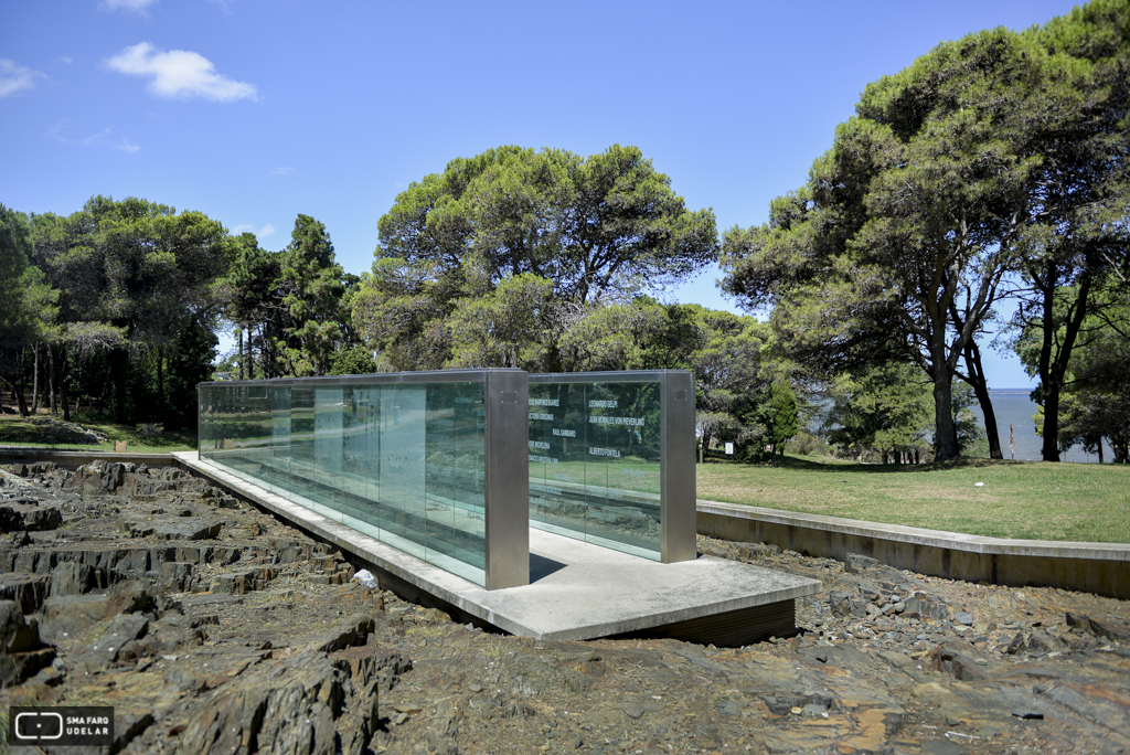 Memorial de los Desaparecidos, arqs. KOHEN Martha y OTERO Ruben, Parque Vaz Ferreira, Cerro, 1998 (concurso), Foto: Andrea Sellanes 2014