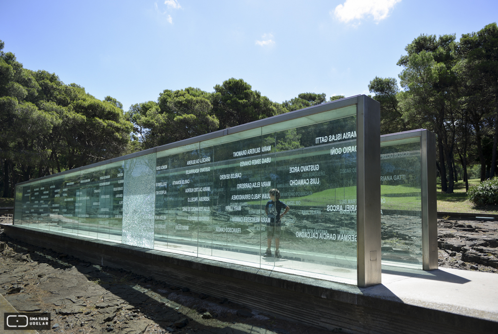 Memorial de los Desaparecidos, arqs. KOHEN Martha y OTERO Ruben, Parque Vaz Ferreira, Cerro, 1998 (concurso), Foto: Andrea Sellanes 2014