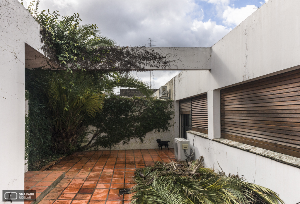 Vivienda Raúl Trelles, arqs. BASIL / VIOLA, Minas, Lavalleja, Uy.  1958. Foto: Julio Pereira 2016.