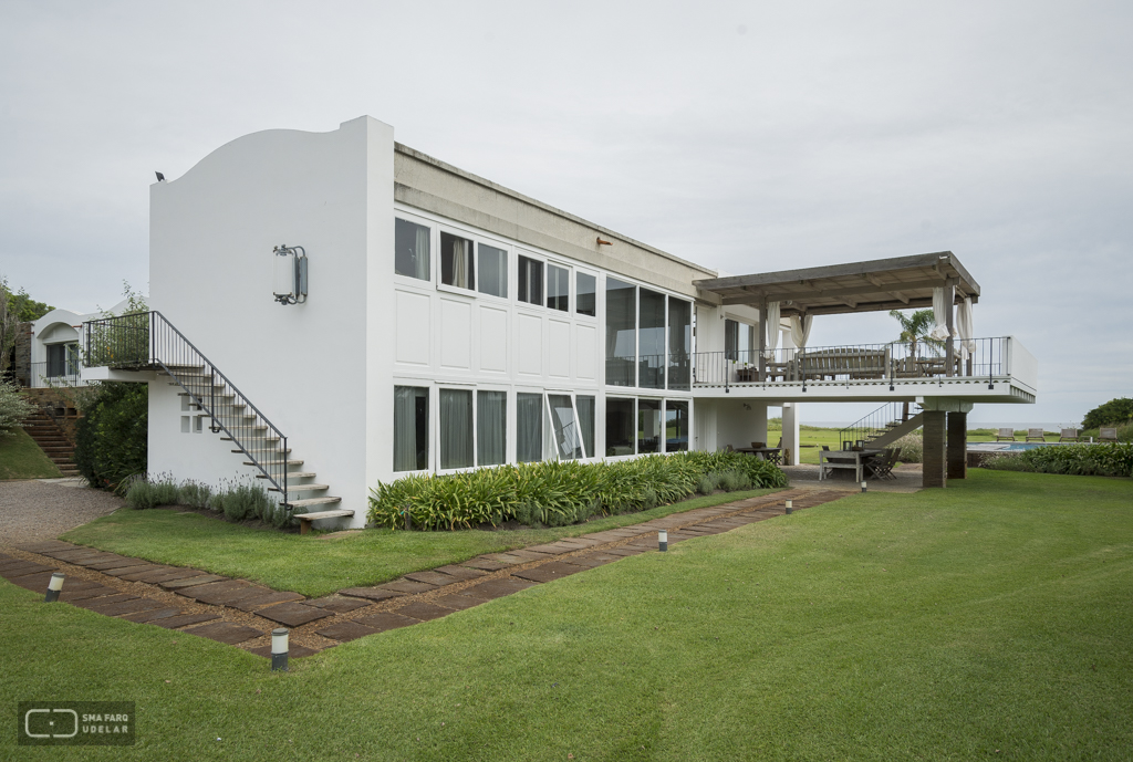 Vivienda Berlingieri, Arq. Bonet, A., Punta Ballena, Maldonado, 1947, Foto: Nacho Correa 2015