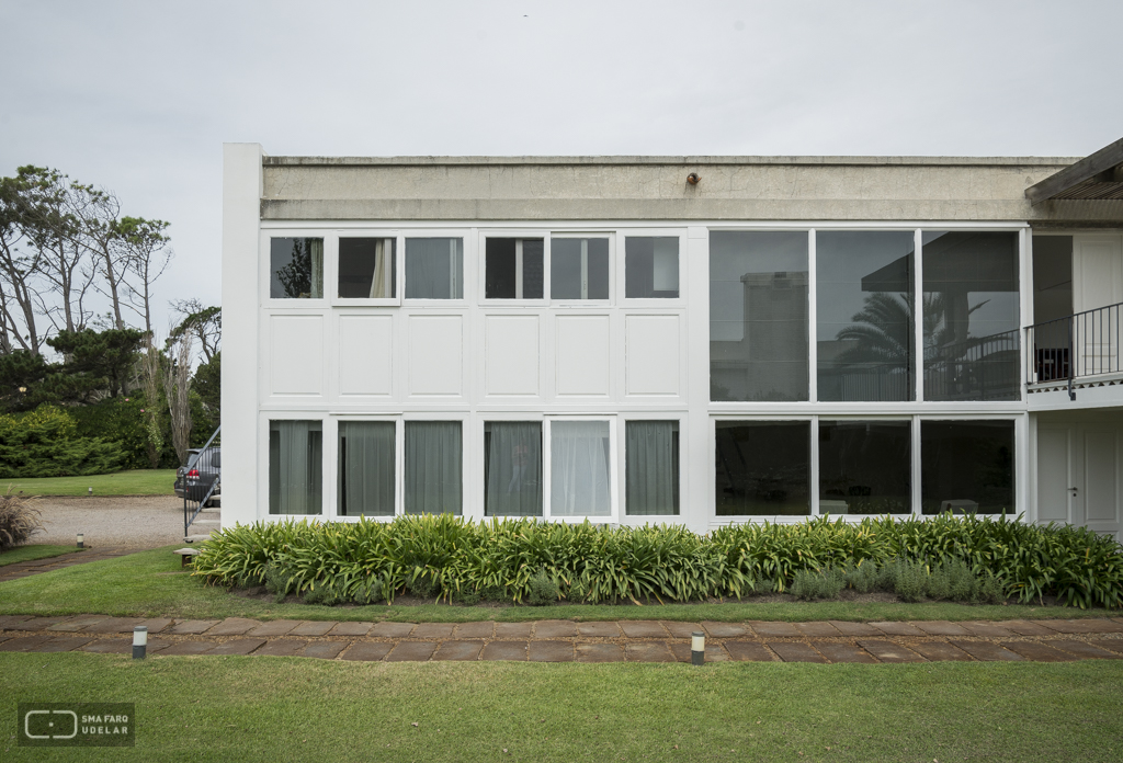 Vivienda Berlingieri, Arq. Bonet, A., Punta Ballena, Maldonado, 1947, Foto: Nacho Correa 2015