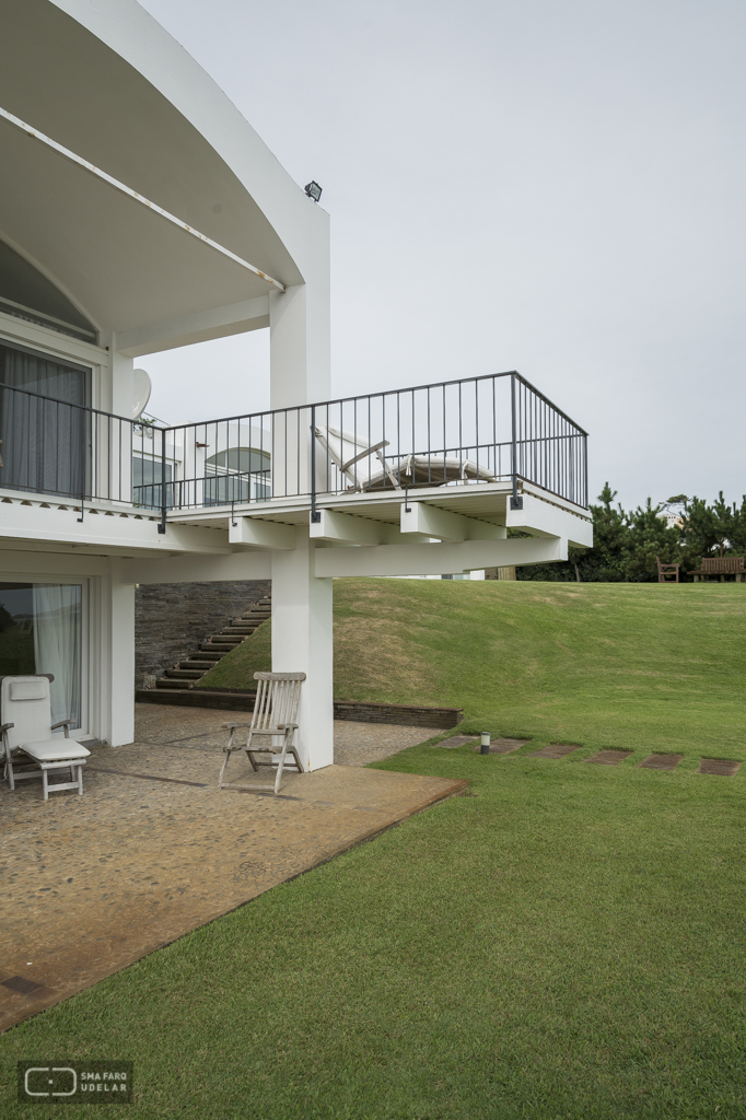 Vivienda Berlingieri, Arq. Bonet, A., Punta Ballena, Maldonado, 1947, Foto: Nacho Correa 2015