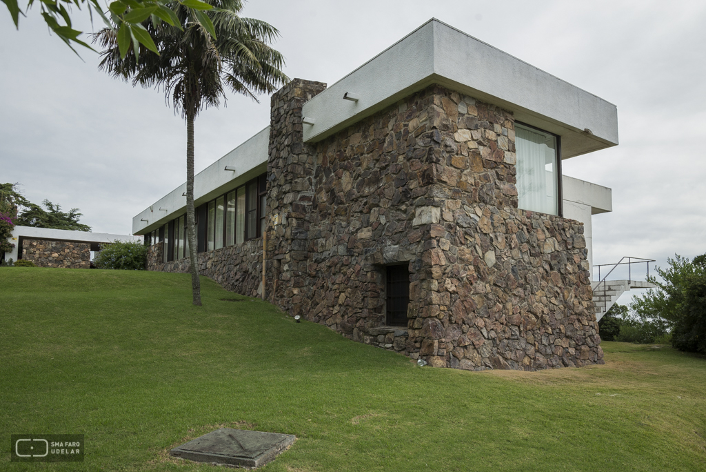 Vivienda La Rinconada, Arq. Bonet, A., Punta Ballena, Maldonado, 1948, Foto: Nacho Correa 2015