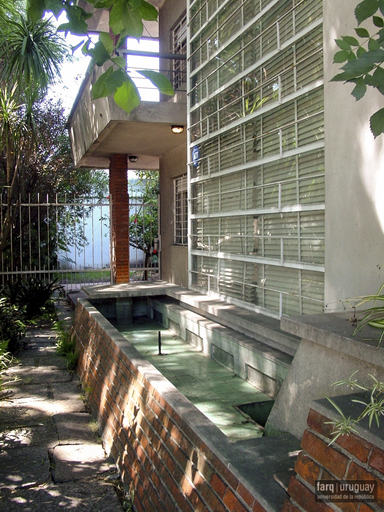 Vivienda Moreno-Dioni, arq. MAZZINI Luis, 1940, Montevideo, Foto: Silvia Montero 2006