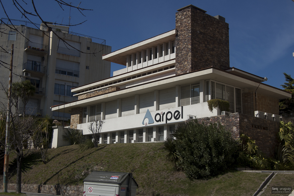 Vivienda Terra, arq. AROZTEGUI Ildefonso, 1949, Montevideo, Foto: Silvia Montero 2009