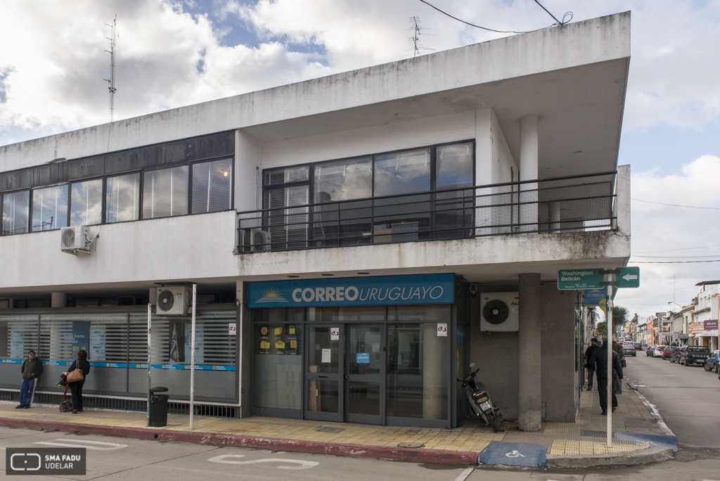 Dos Viviendas y Comercio de M. Jairalah, arqs. BASIL - VIOLA, Minas, Lavalleja, Uy. Foto: Julio Pereira 2016.