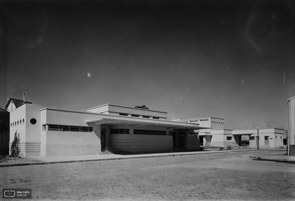 Oficinas Administrativas y Dependencia, arq. LORENTE ESCUDERO, R. , La Teja, Montevideo, Uy.1934. Foto: Archivo SMA, Donación Archivo personal del autor.