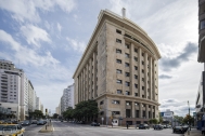 Edificio Administrativo Central ANCAP, arq. LORENTE ESCUDERO, R. , Montevideo, Uy. 1938. Foto:Nacho Correa.