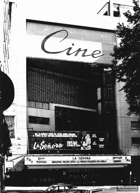Cines Plaza y Central, arq. LORENTE ESCUDERO, R. , Centro, Montevideo, Uy. 1947. Foto: Archivo SMA, Donación Archivo personal del autor.