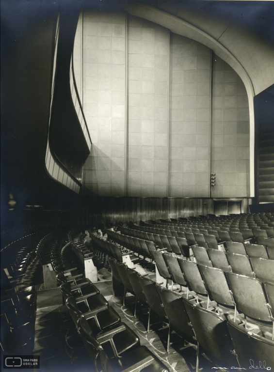 Cine Plaza , arq. LORENTE ESCUDERO, R. , Centro, Montevideo, Uy. 1947. Foto: Archivo SMA, Donación Archivo personal del autor.