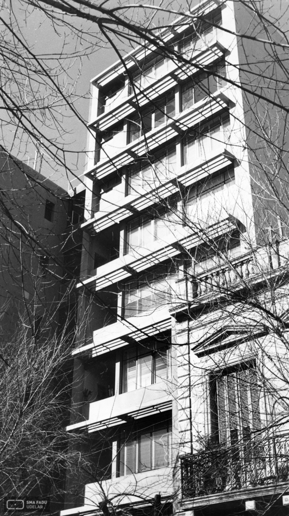 Edificio Blanes, LORENTE ESCUDERO, Rafael, Montevideo, Uy. 1954. Archivo SMA, Donación Archivo personal del autor.