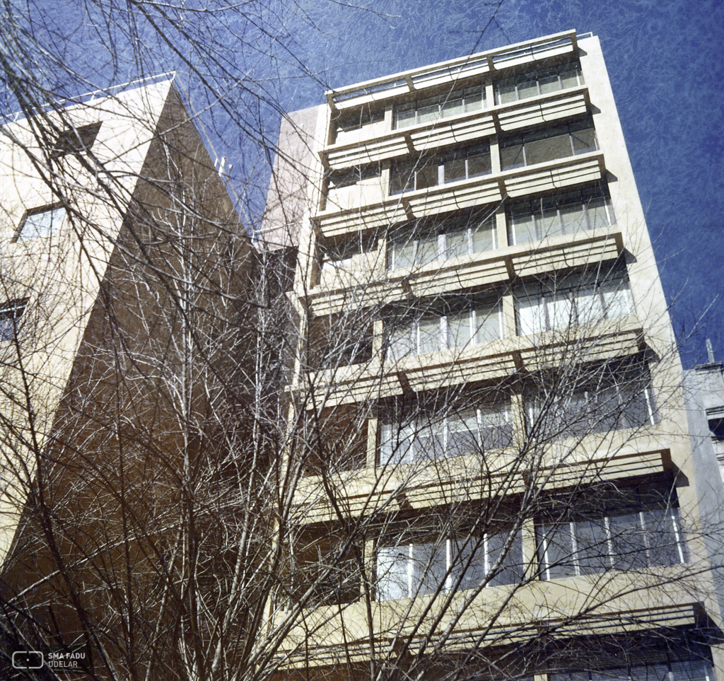 Edificio Blanes, LORENTE ESCUDERO, Rafael, Montevideo, Uy. 1954. Archivo SMA, Donación Archivo personal del autor.