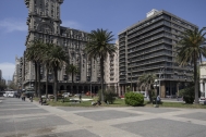 Edificio Martinez Reina, Arqs. LORENTE ESCUDERO, R. TARABAL, J. Montevideo, Uy. 1957. Foto: Nacho Correa 2016