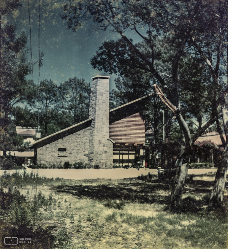 Estación de Servicio Arocena ANCAP, arq. LORENTE ESCUDERO, R. , Carrasco, Montevideo, Uy. 1943. Foto: Archivo SMA, Donación Archivo personal del autor.