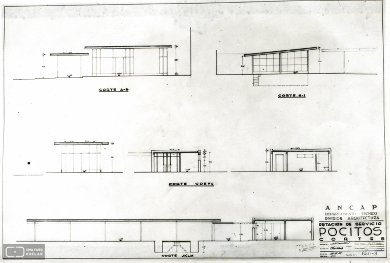 Estación de Servicio Rambla y Solano Antuña ANCAP, arq. LORENTE ESCUDERO, R. , Montevideo, Uy. 1949. Foto: Archivo SMA Donación Archivo personal del autor. Actualmente Demolido.