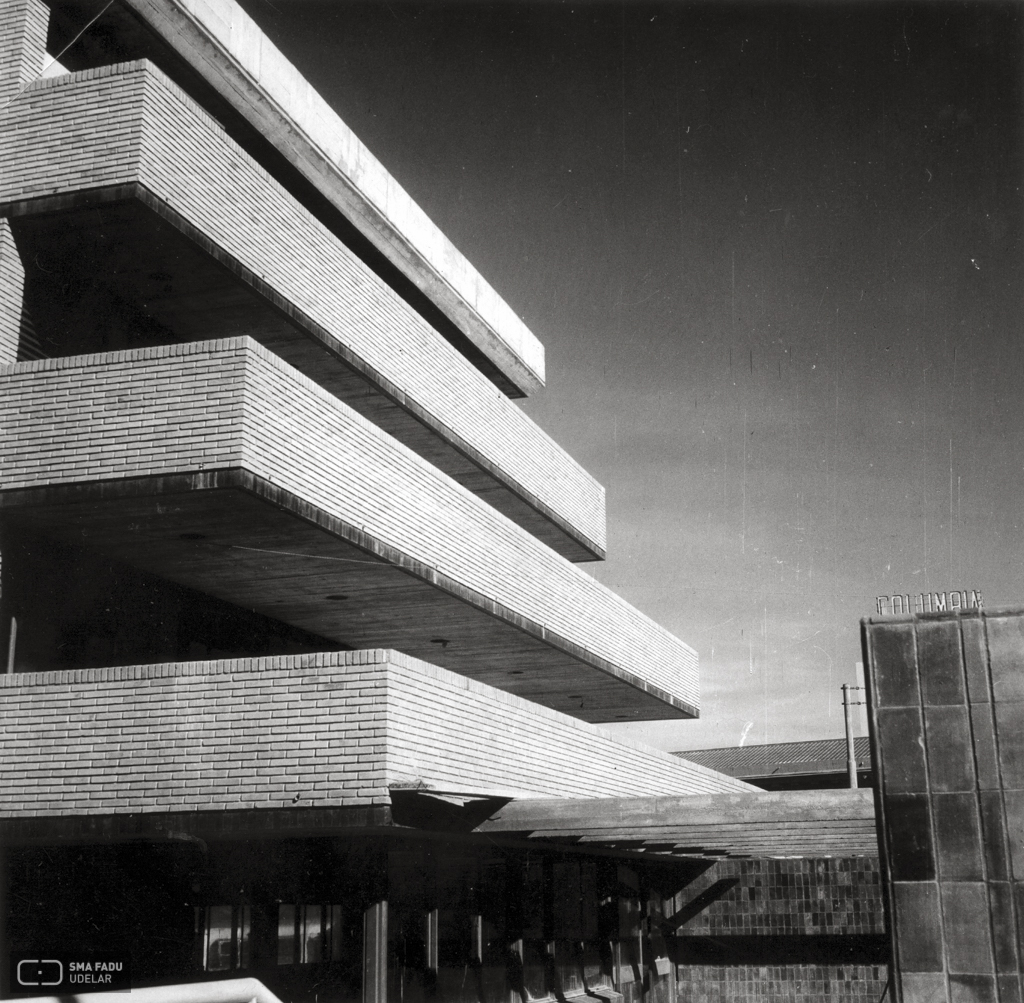 Edificio Asociación de bancarios del Uruguay (AEBU), LORENTE ESCUDERO, R. / LORENTE MOURELLE, R. / LUSSICH, J., Montevideo, Uy. 1964-1971. Archivo SMA, Donación Archivo personal del autor.