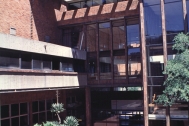 Edificio Asociación de bancarios del Uruguay (AEBU), LORENTE ESCUDERO, R. / LORENTE MOURELLE, R. / LUSSICH, J., Montevideo, Uy. 1964-1971. Foto: Tano Marcovecchio.