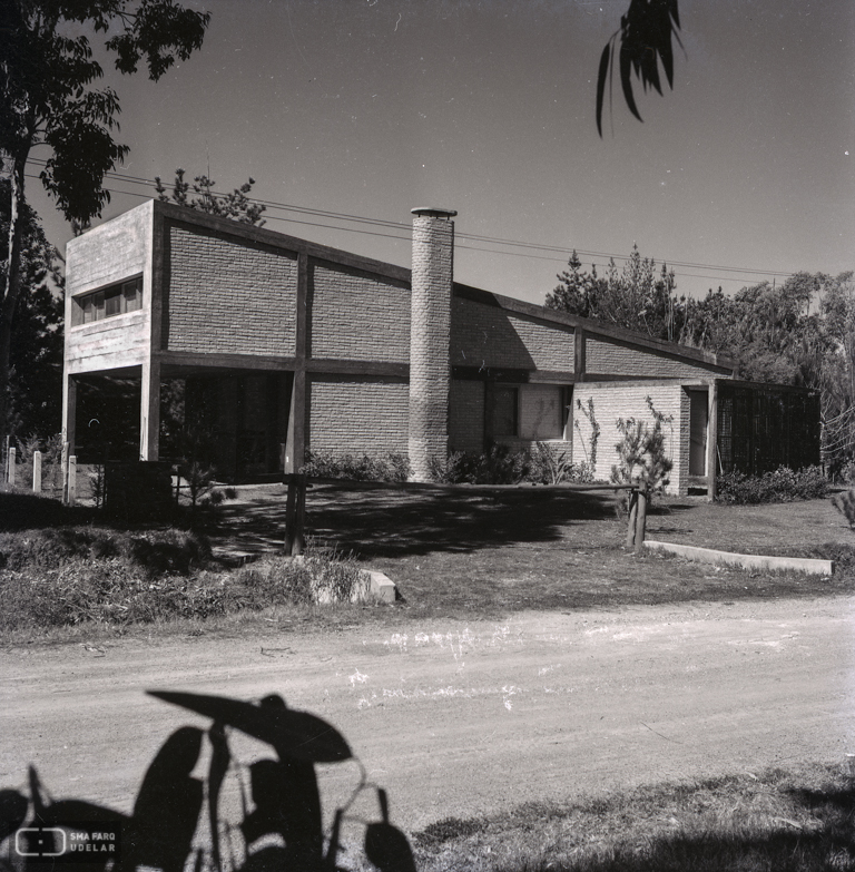 Vivienda Chilavert, arq. LORENTE ESCUDERO, R. , Bella Vista, Maldonado, Uy. 1957. Foto: Archivo SMA, Donación Archivo personal del autor.