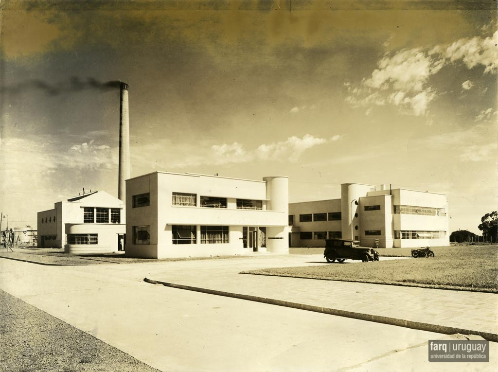 Laboratorios y Oficinas, arq. LORENTE ESCUDERO, R. , La Teja, Montevideo, Uy. 1935. Foto: Archivo SMA, Donación Archivo personal del autor.