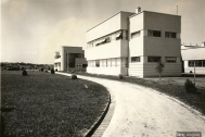 Laboratorios y Oficinas, arq. LORENTE ESCUDERO, R. , La Teja, Montevideo, Uy. 1935. Foto: Archivo SMA, Donación Archivo personal del autor.