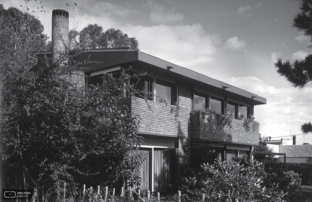 Vivienda Berchesi, arq. LORENTE ESCUDERO, R. , Punta Gorda, Montevideo, Uy. 1980. Foto: Archivo SMA, Donación Archivo personal del autor.