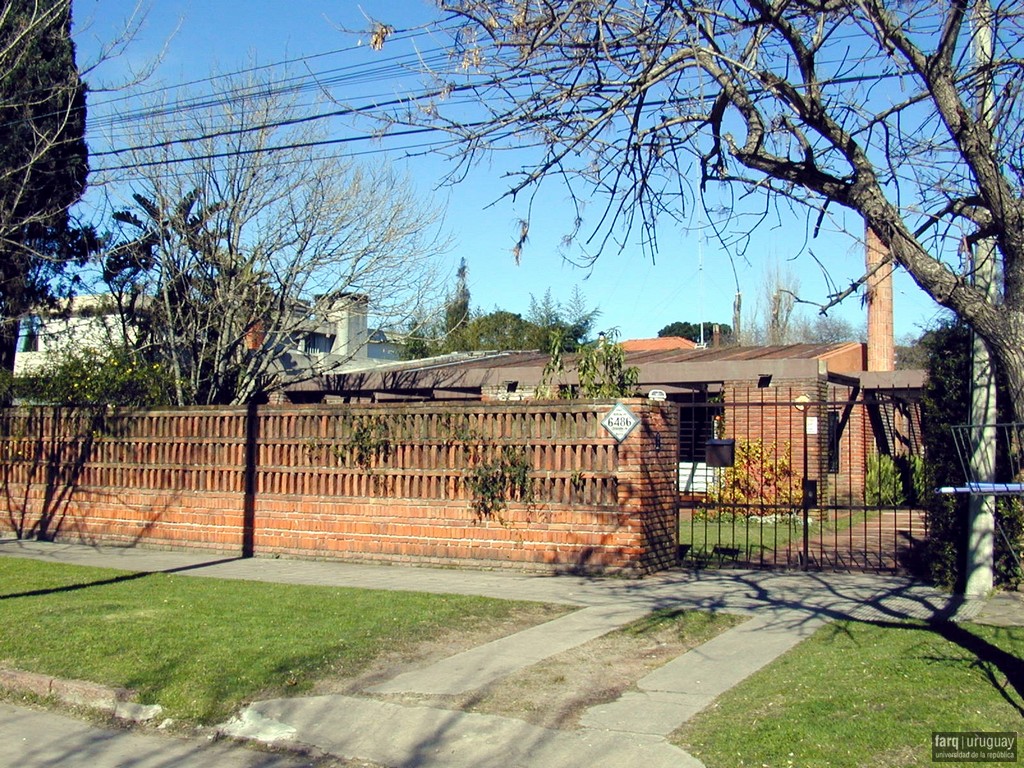 Vivienda Individual Lorente, arq. LORENTE ESCUDERO, R. , Carrasco, Montevideo, Uy. 1979. Foto:Verónica Solana.