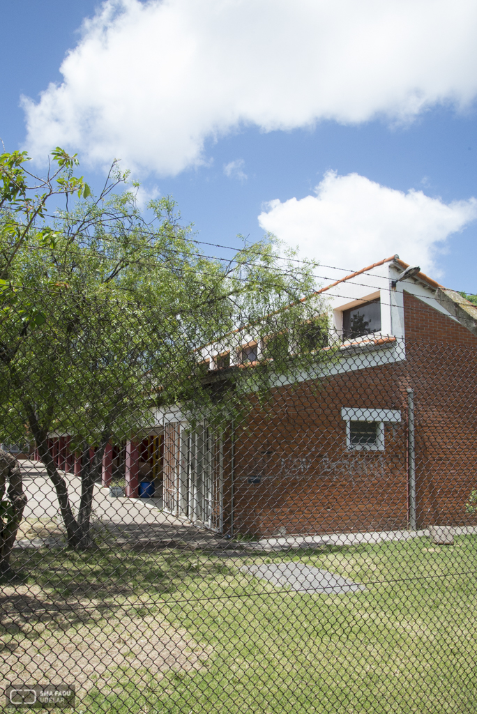 Escuela Nº170, LORENTE ESCUDERO, Rafael. La Teja, Montevideo, UY.1942.Foto:Sofia Ruggiero, 2016.