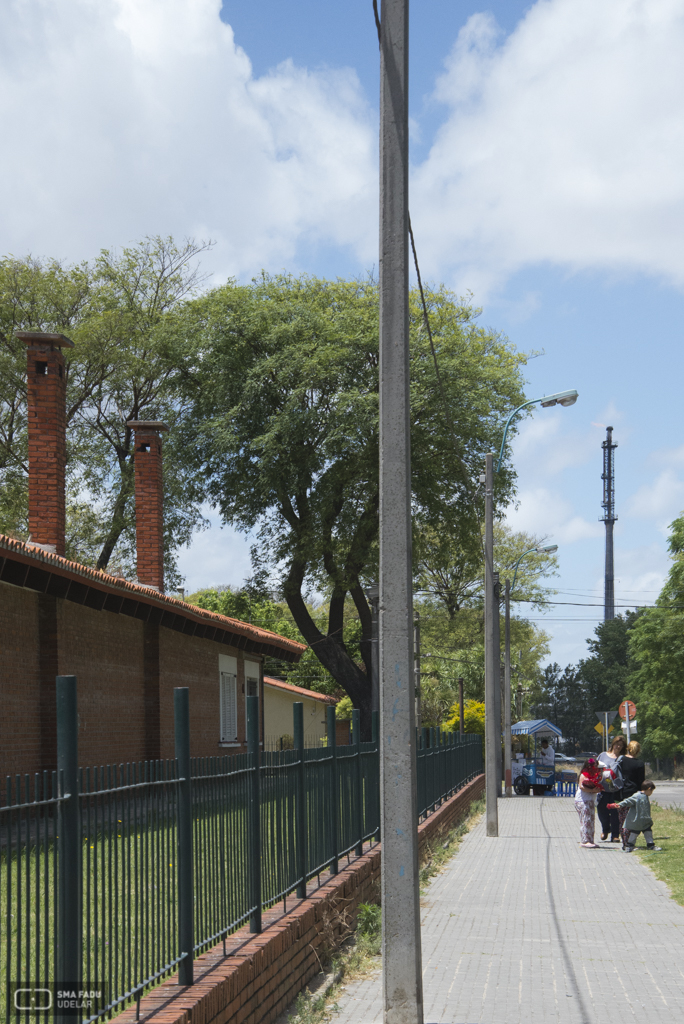 Escuela Nº170, LORENTE ESCUDERO, Rafael. La Teja, Montevideo, UY.1942.Foto:Sofia Ruggiero, 2016.