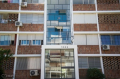 Edificio de viviendas Unidad de Habitación Nº1, arq. SCARLATO, Montevideo, Uy. 1964. Foto: Sofía Ghiazza 2019