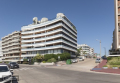 Edificio de apartamentos Portofino, arqs. SICHERO BOURET, R., ALVAREZ, M.R., Punta del Este, Maldonado, Uy. Foto: Julio Pereira 2019.